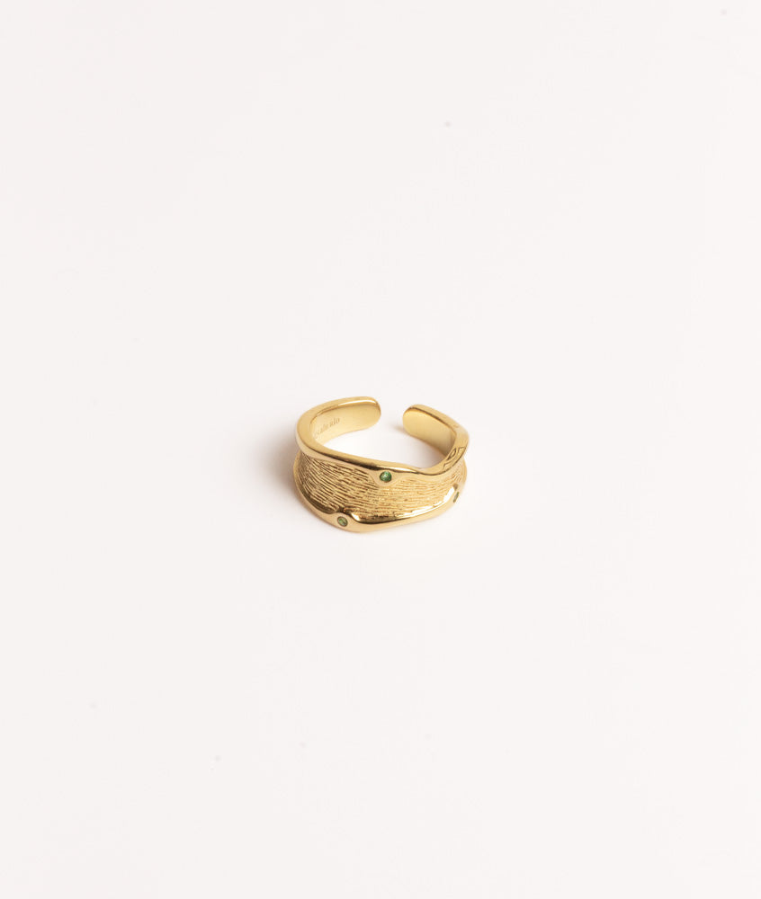 Boss ring i 18k forgyldt til kvinder med grønne zirconia sten