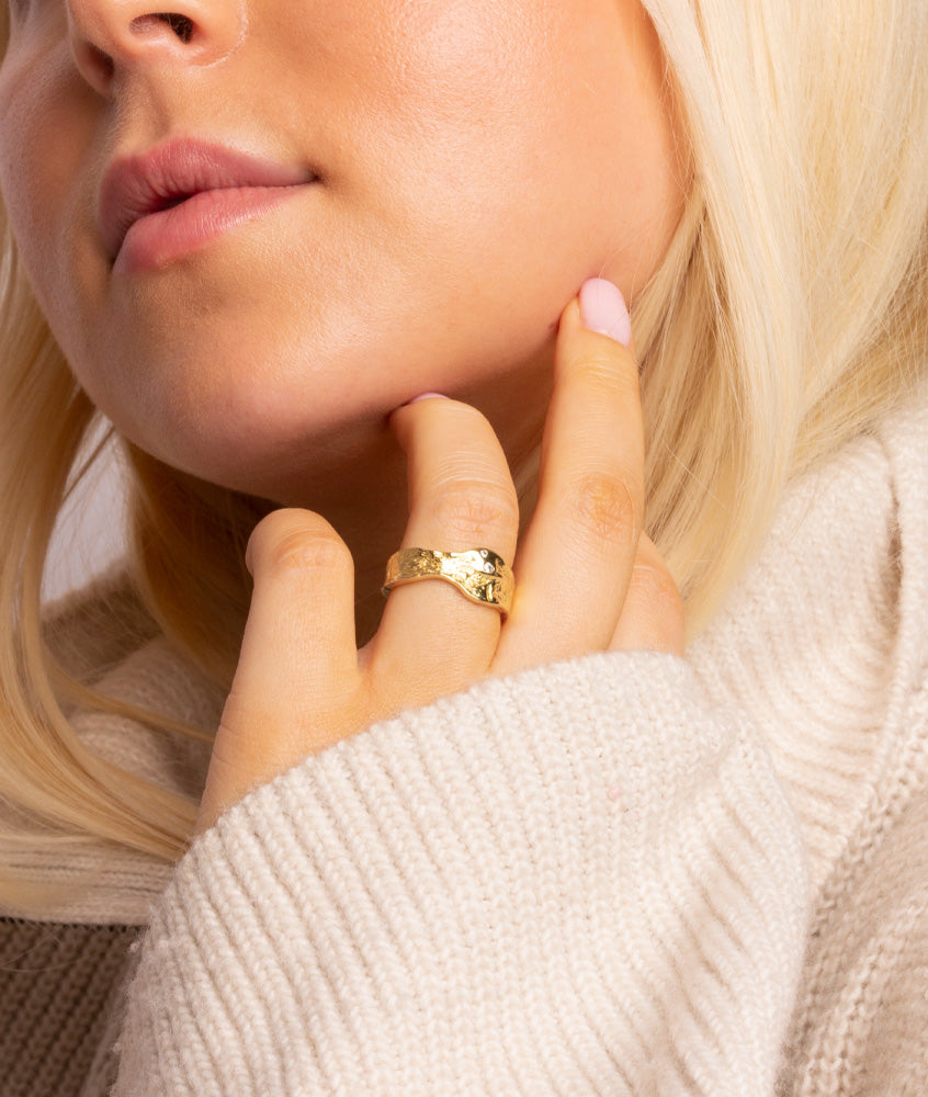 Queen ring til kvinder i guld